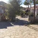 Апартаменты Traditional House In Village Anavryti Спарта