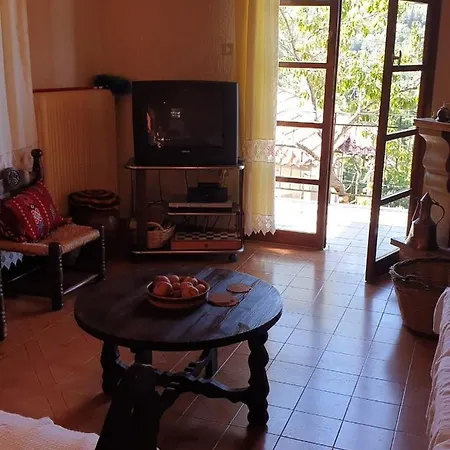 Traditional House In Village Anavryti Апартаменты