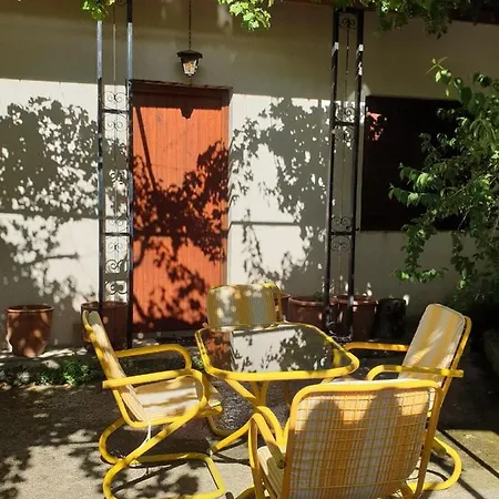 Traditional House In Village Anavryti أسبرطة