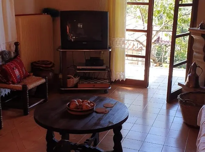 Traditional House In Village Anavryti Appartement