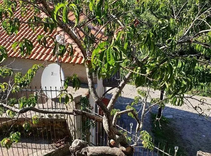 Traditional House In Village Anavryti Appartement